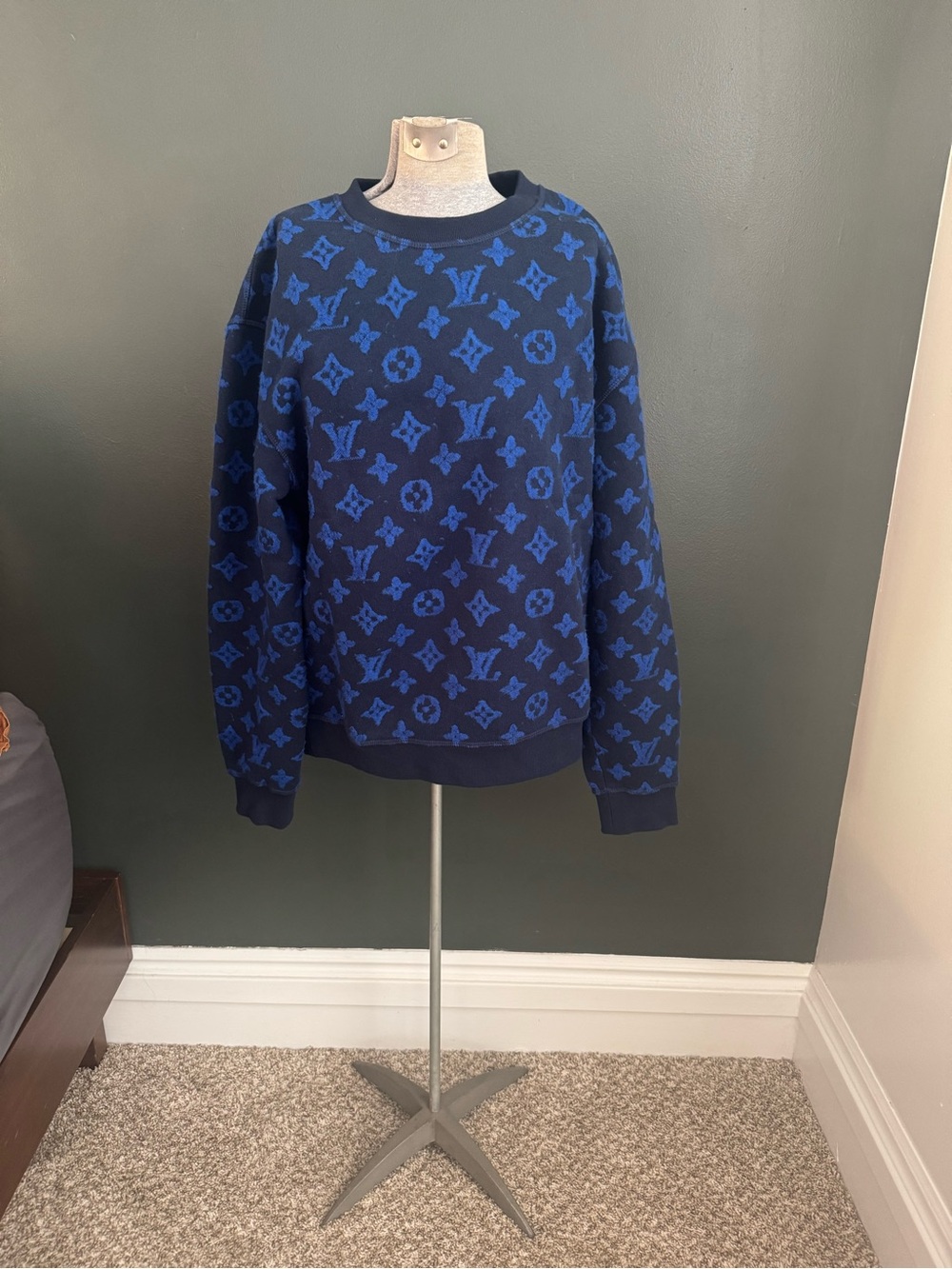 Louis Vuitton Navy and Royal Blue Jacquard Monogram Crewneck Sweater - Picture 3 of 8